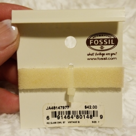 Ring - Picture 3 of 3